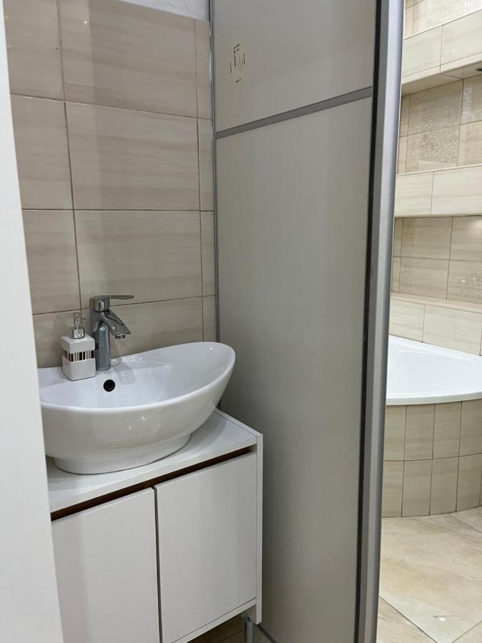 Szechenyi Apartman Μίσκολτς Εξωτερικό φωτογραφία