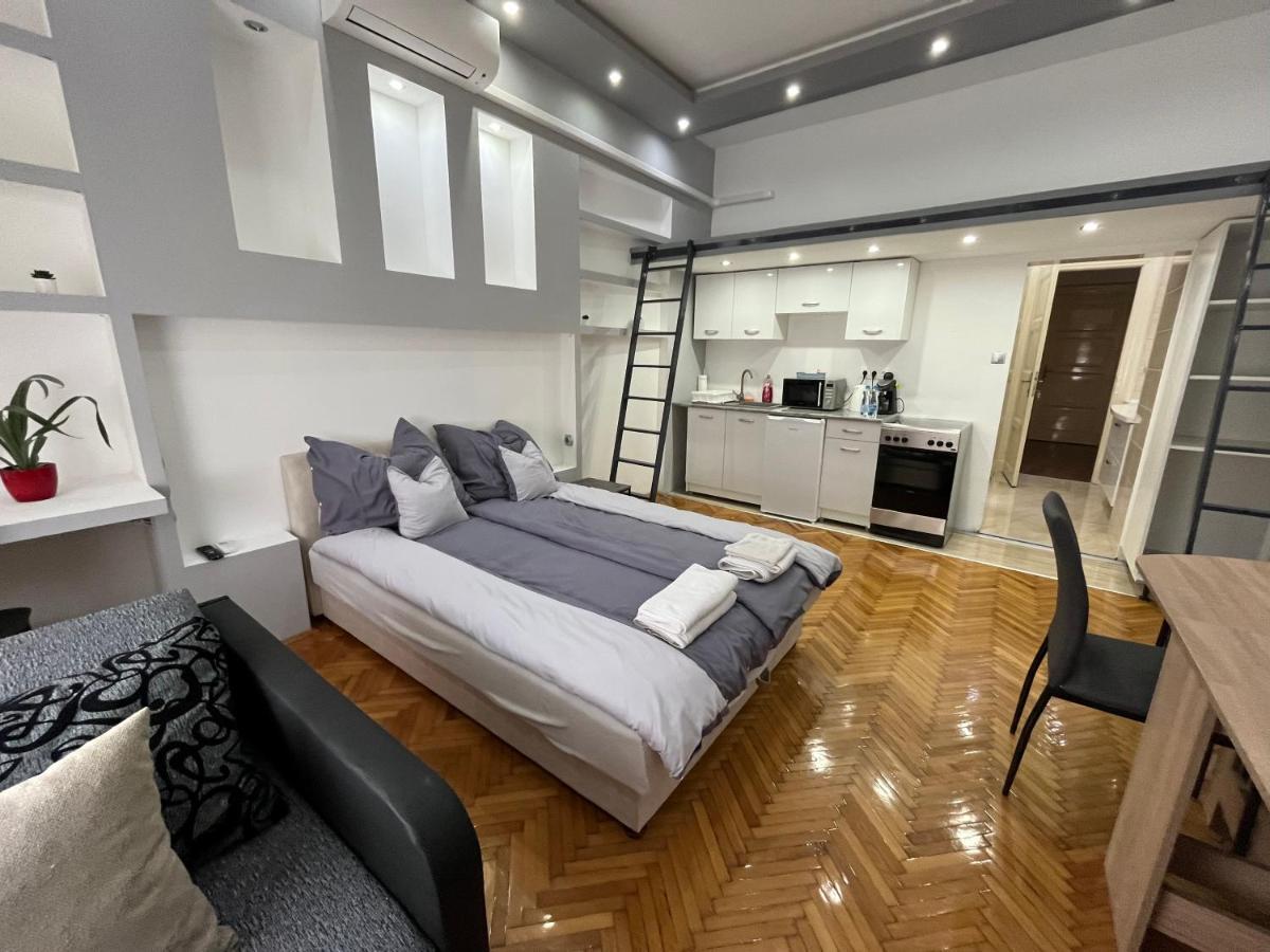Szechenyi Apartman Μίσκολτς Εξωτερικό φωτογραφία