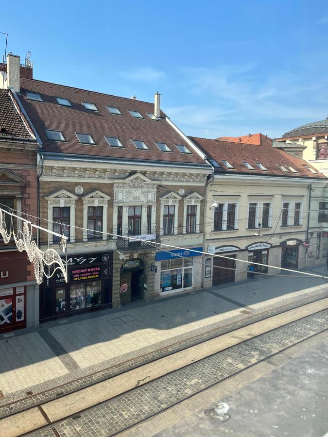 Szechenyi Apartman Μίσκολτς Εξωτερικό φωτογραφία