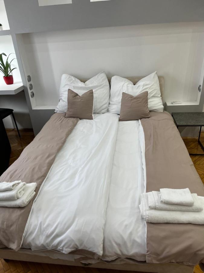 Szechenyi Apartman Μίσκολτς Εξωτερικό φωτογραφία