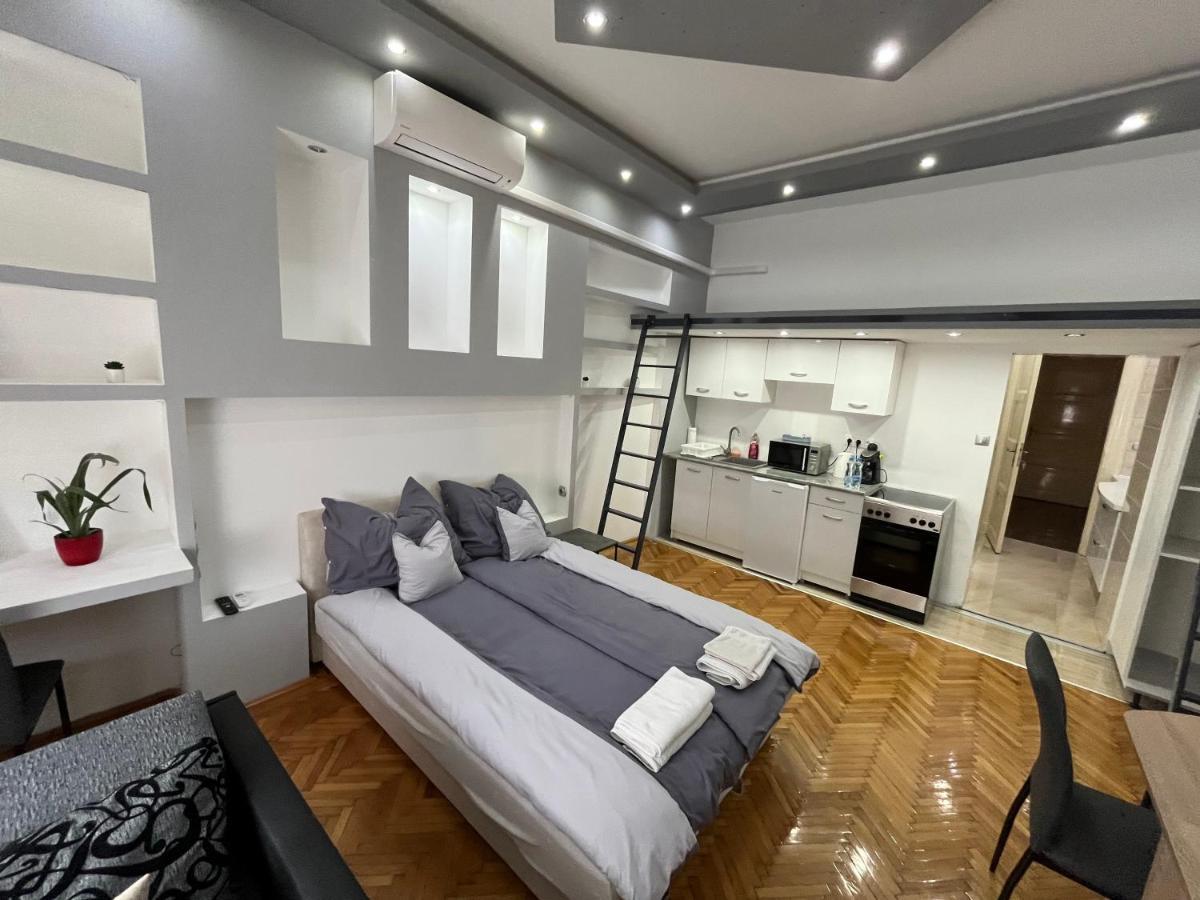Szechenyi Apartman Μίσκολτς Εξωτερικό φωτογραφία